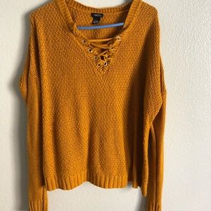 Mustard yellow knitted long sleeve
